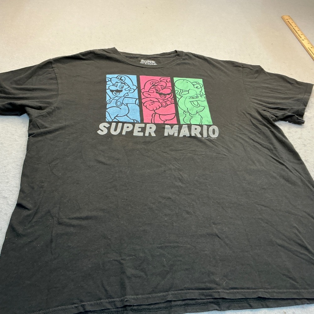 Nintendo Super Mario Graphic T-Shirt Mario Luigi Yoshi Black Size 2XL Gamer Tee
